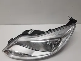 Ford Focus Lampa przednia BM5113W030NE