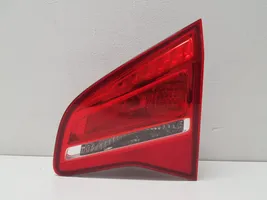 Opel Meriva B Lampy tylnej klapy bagażnika 21628003