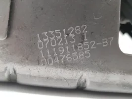 Opel Astra J Dźwignia hamulca ręcznego 13351282