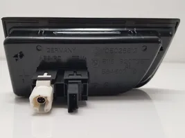 BMW 1 F20 F21 USB-pistokeliitin 51169207357