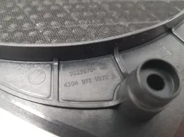 BMW 1 F20 F21 Maskownica głośnika niskotonowego 922367004