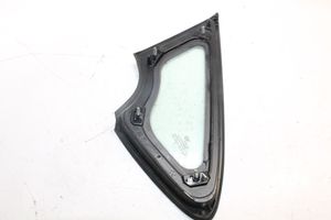 KIA Ceed Finestrino/vetro triangolo anteriore 