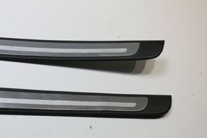 Audi A3 S3 8V Set di rifiniture davanzale (interno) 8V3853491B