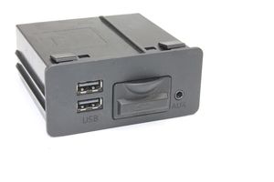 Mazda 3 II Блок управления USB 