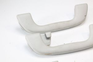 Mazda CX-7 Un set di maniglie per il soffitto 