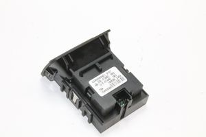 Mercedes-Benz B W246 W242 Interruptor del freno de mano/estacionamiento A2469050451