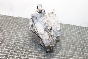 Mercedes-Benz A W176 Mechaninė 6 pavarų dėžė A1762610101