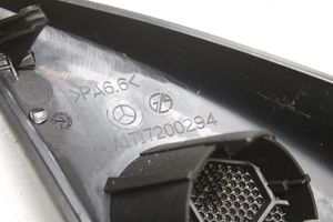Mercedes-Benz SLK R171 Kojelaudan keskiosan kaiuttimen suoja A1717200294