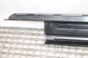 Mercedes-Benz SLK R171 Etuoven kynnyksen suojalista 1716800135