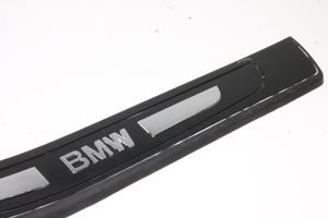 BMW 7 E65 E66 Cache latérale de marche-pieds 8223554