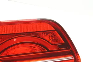 Jaguar XE Lampy tylnej klapy bagażnika 