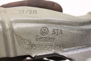 Volkswagen Golf VIII Supporto di montaggio del parafango 5H0821430