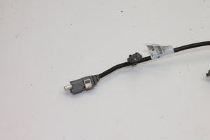 Chrysler 300C Connettore plug in AUX 68068290AC