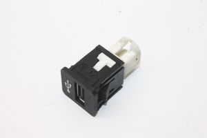 BMW 1 F20 F21 Connettore plug in AUX 9229294