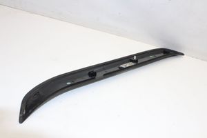 BMW X1 E84 Etuoven kynnyksen suojalista 624118