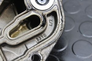 Mercedes-Benz CLS C219 Oil filter mounting bracket 
