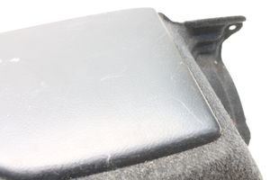 Lexus RX 330 - 350 - 400H Tavaratilan/takakontin alempi sivuverhoilu 
