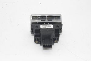 Land Rover Range Rover L322 Interrupteur, commande de frein de stationnement YUG500391