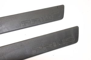 Toyota Prius (XW30) Garniture de protection de seuil intérieur 6791147030