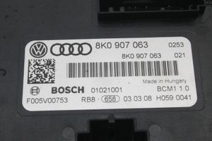 Audi A4 S4 B8 8K Komputer / Sterownik ECU i komplet kluczy 8K1907115A