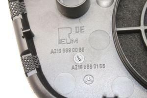 Mercedes-Benz CLS C219 Cache enceinte centrale A2196890066