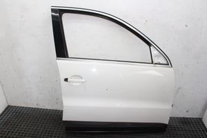 Volkswagen Tiguan Front door 