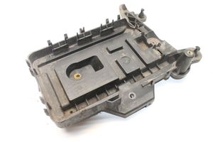 Volkswagen Tiguan Support boîte de batterie 1K0915333