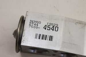 Toyota Verso Ilmastointilaitteen laajennusventtiili (A/C) 75004540