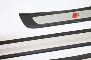 Audi A5 Sportback 8TA Комплект обшивки порога (внутренний) 8T8853374