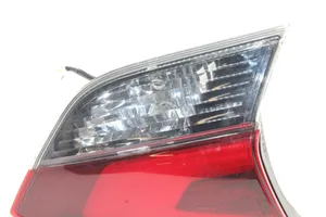 Nissan X-Trail T32 Lampy tylnej klapy bagażnika 