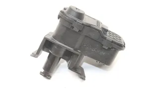 Audi A4 S4 B8 8K Serratura del tappo del serbatoio del carburante 8K0862153H