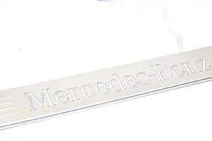 Mercedes-Benz A W176 Garniture de marche-pieds avant A2466805400