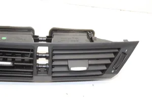 BMW X1 E84 Lango oro grotelės 2991235