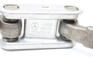 Mercedes-Benz SLK R171 Ohjauspylvään kokoonpano yleisnivel 2104620748