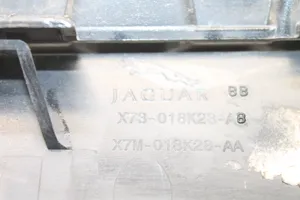 Jaguar XE Muu korin osa X73018K28AB
