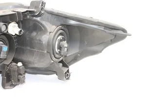 Toyota Auris 150 Lampa przednia 8111002A90