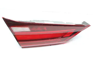 BMW 1 F40 Lampy tylnej klapy bagażnika 7450651