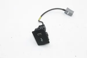 Mitsubishi ASX USB-pistokeliitin 