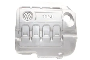 Volkswagen PASSAT B8 Variklio dangtis (apdaila) 04L103925Q