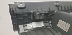 Volkswagen Caddy Revestimiento de los botones de la parte inferior del panel 2K5858909B