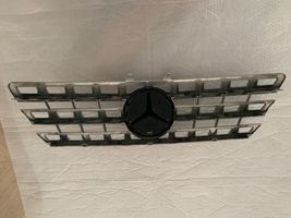 Mercedes-Benz ML W164 Maskownica / Grill / Atrapa górna chłodnicy MERCEDES