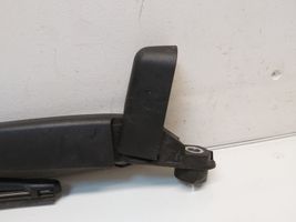 Nissan Qashqai Takalasinpyyhkimen sulka W000007598