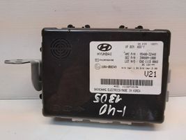 Hyundai i40 Oven keskuslukituksen ohjausyksikön moduuli 954003Z440
