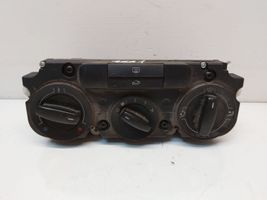 Volkswagen PASSAT B6 Oro kondicionieriaus/ klimato/ pečiuko valdymo blokas (salone) 1CF747310
