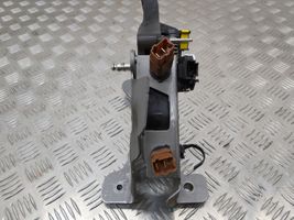 Nissan X-Trail T32 Clutch pedal 