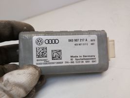 Audi A4 S4 B7 8E 8H Kamera szyby przedniej / czołowej 8K0907217A