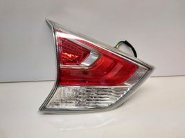 Nissan X-Trail T32 Lampy tylnej klapy bagażnika 