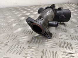 Mercedes-Benz A W176 Turboahtimen ilmanoton letku 165763328R