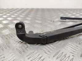 Toyota Aygo AB40 Priekšējā loga tīrītājs W000033343