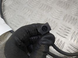 Nissan X-Trail T32 Windshield washer spray nozzle 